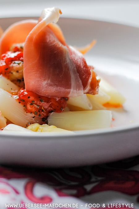 Spargel-Salat mit Dressing Erdbeeren Rezept von ÜberSee-Mädchen Foodblog vom Bodensee