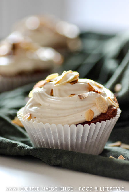 Apfel-Mandel-Cupcakes übern Tellerrand - ÜberSee-Mädchen Apfel-Mandel-Cupcakes übern Tellerrand - ÜberSee-Mädchen