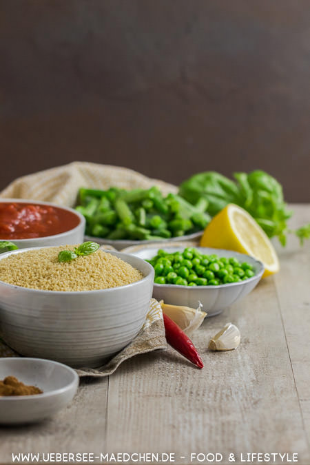 Couscous ist mit viel Gemüse perfekt für ein schnelles Essen am Feierabend Rezept von ÜberSee-Mädchen Foodblog vom Bodensee