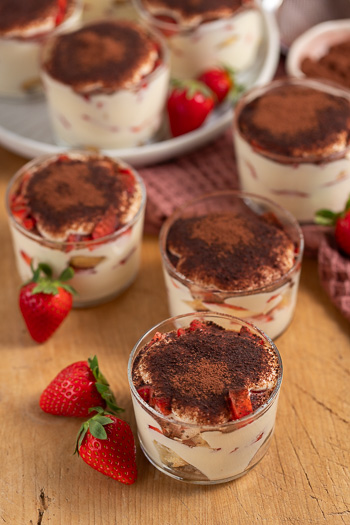 Erdbeer-Tiramisu im Glas Rezept von ÜberSee-Mädchen Foodblog vom Bodensee
