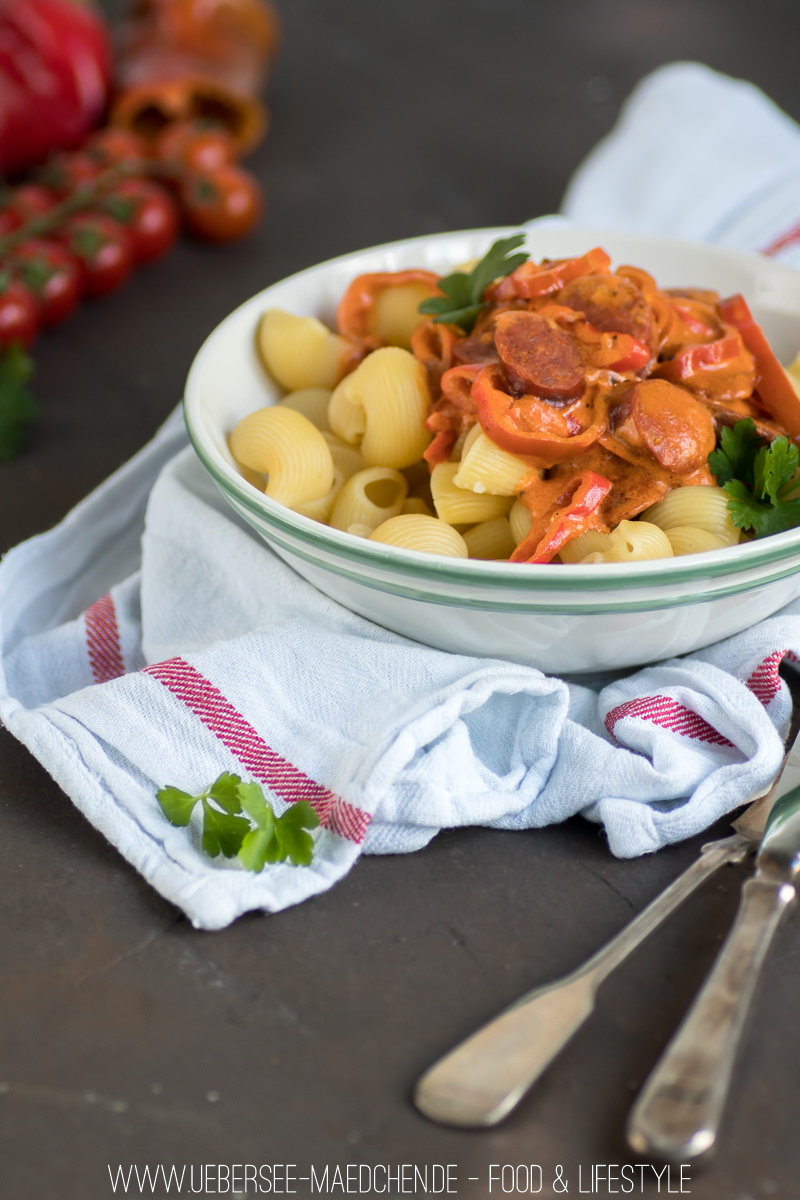 Pasta mit Chorizo-Tomaten-Sauce in 15 Minuten fertig Rezept vom ÜberSee-Mädchen Foodblog vom Bodensee Überlingen