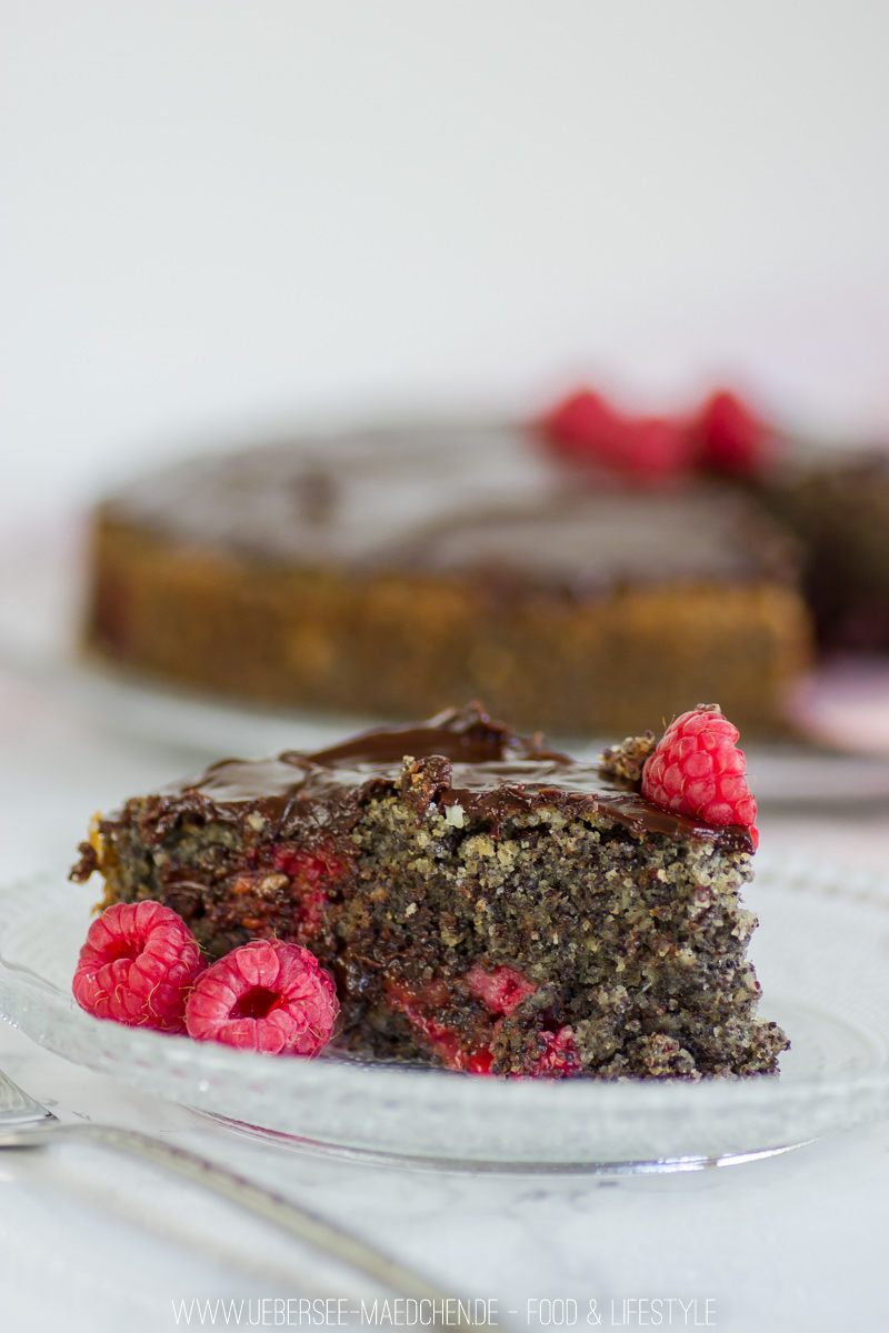 Schoko-Mohn-Kuchen ohne Mehl mit Himbeeren - ÜberSee-Mädchen Schoko-Mohn-Kuchen ohne Mehl mit Himbeeren - ÜberSee-Mädchen