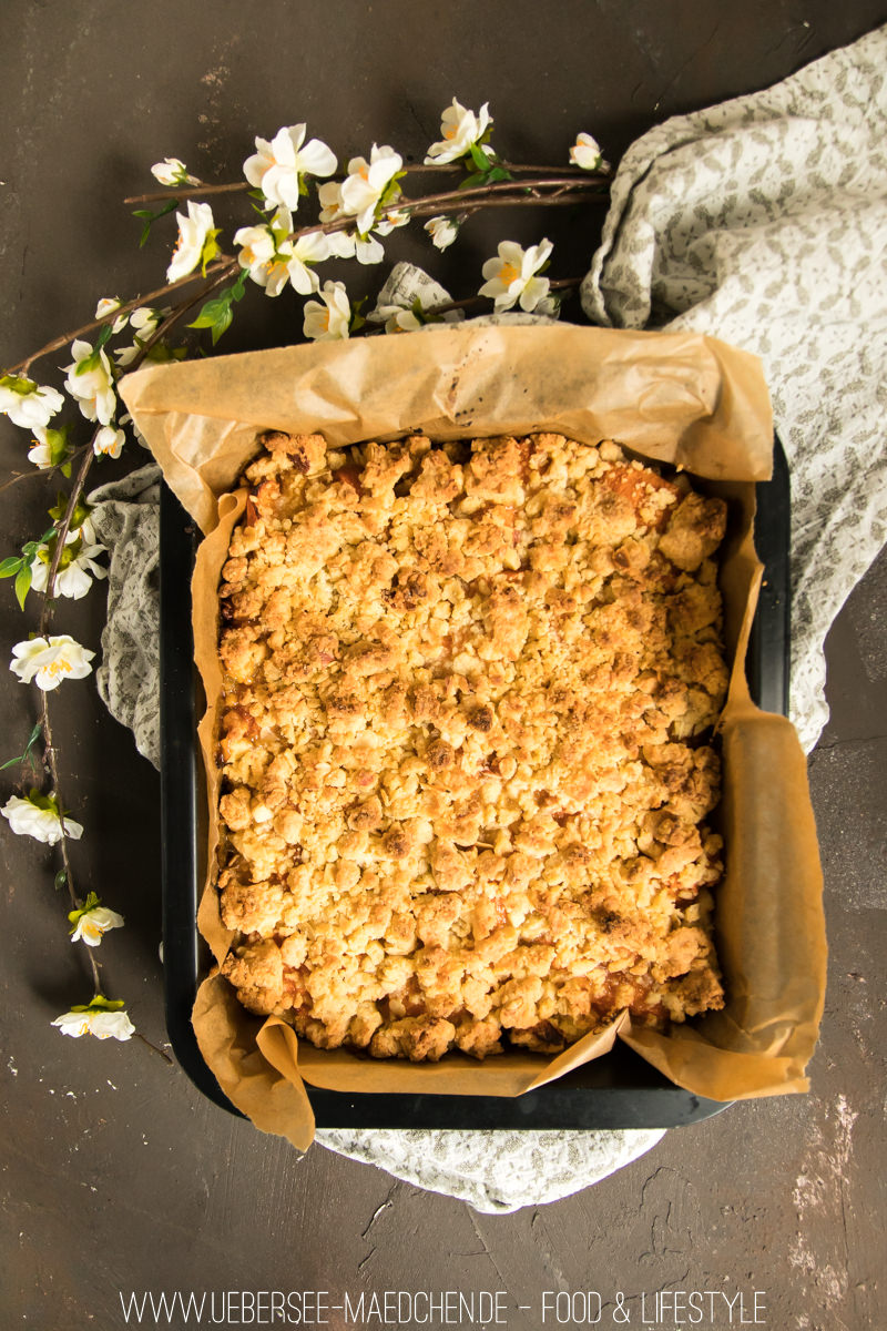 Aprikostenstreuselkuchen mit einem Teig für drei Schichten von ÜberSee-Mädchen Foodblog vom Bodensee Überlingen