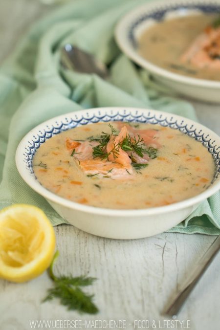 Cremige Fischsuppe Lachssuppe mit Lachsforelle leichte cremige Suppe Vorspeise von ÜberSee-Mädchen Foodblog vom Bodensee Überlingen