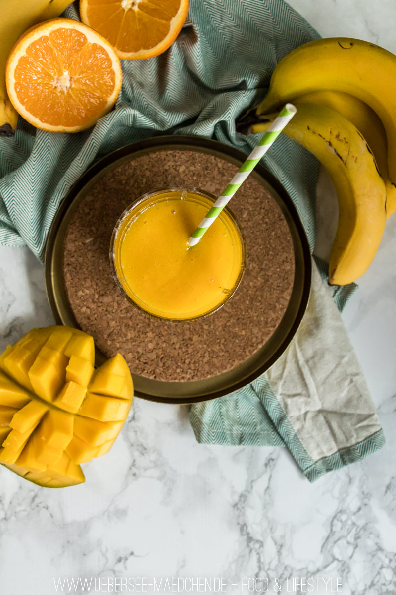 Rezept für Smoothie mit Banane und Mango cremig fruchtiges Getränk fürs Frühstück oder als Snack unterwegs vom ÜberSee-Mädchen Foodblog vom Bodensee Überlingen