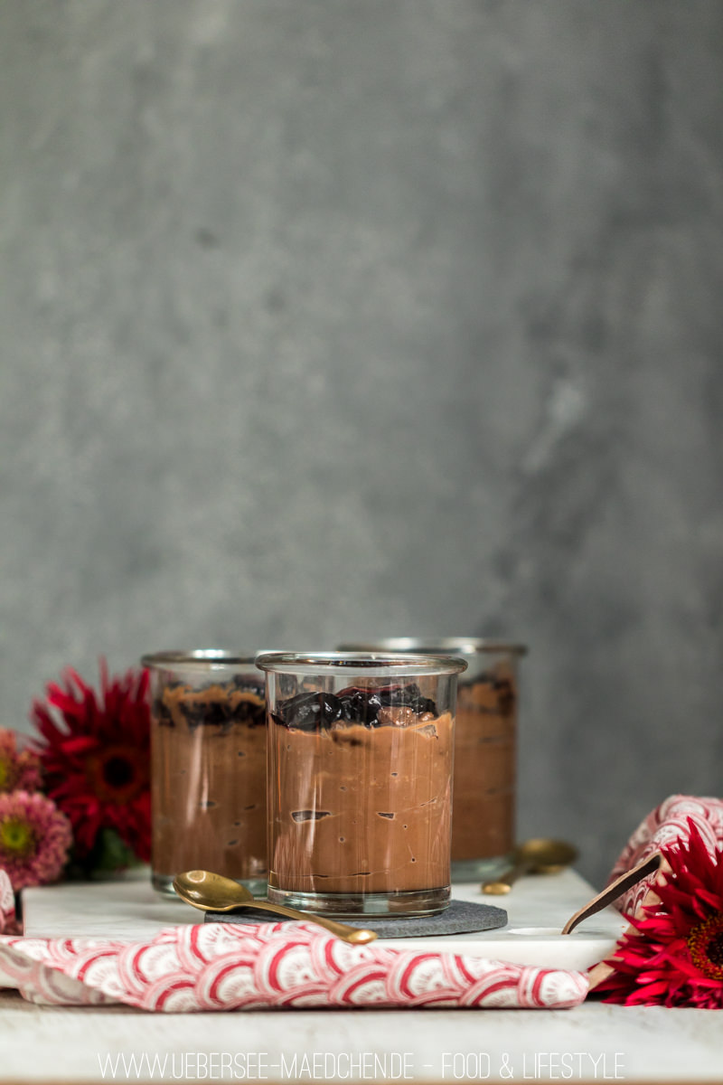 Schokoladenpudding selbstgemacht ohne Tüte Dessert im Glas Rezept von ÜberSee-Mädchen Foodblog vom Bodensee Überlingen