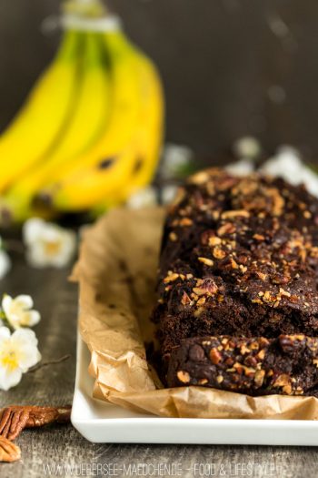 Bananenkuchen mit viel Schokolade Resteverwertung Banane Rezept von ÜberSee-Mädchen Foodblog vom Bodensee Überlingen