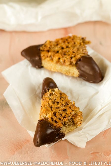 Saftige Nussecken als Snack oder Plätzchen - ÜberSee-Mädchen