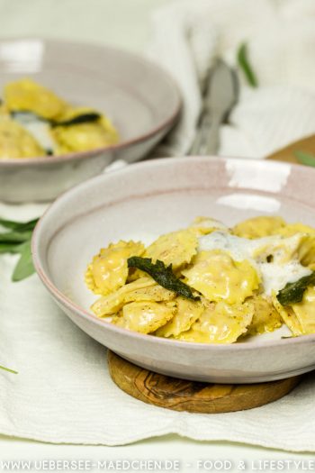 Ravioli mit Ricotta-Speck-Füllung Salbeibutter Rezept von ÜberSee-Mädchen Foodblog vom Bodensee Überlingen