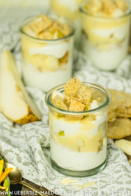Dessert mit Sahne Quark Eierlikör Birne Cookies Rezept von ÜberSee-Mädchen