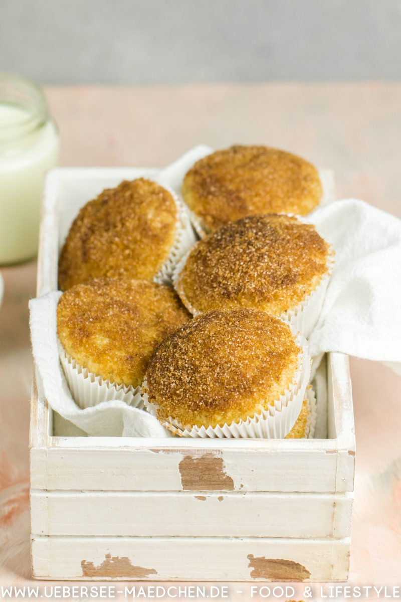 Buttermilch-Muffins mit Apfelsaft & Zucker-Zimt-Knusper - ÜberSee-Mädchen Buttermilch-Muffins mit Apfelsaft & Zucker-Zimt-Knusper - ÜberSee-Mädchen