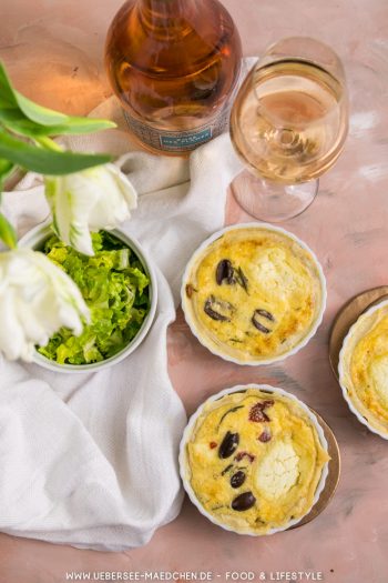 Ziegenkäse-Tartelettes französisch mit Paprika Oliven Rosé Rezept von ÜberSee-Mädchen Foodblog vom Bodensee Konstanz