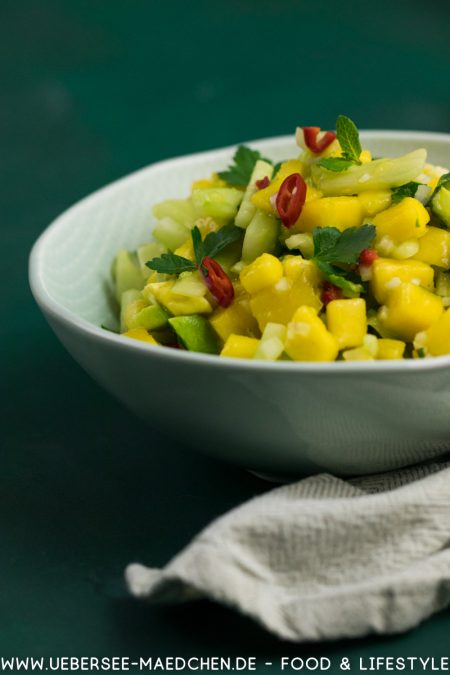 Asia-Salat mit Mango Avocado Gurke Rezept von ÜberSee-Mädchen Foodblog vom Bodensee