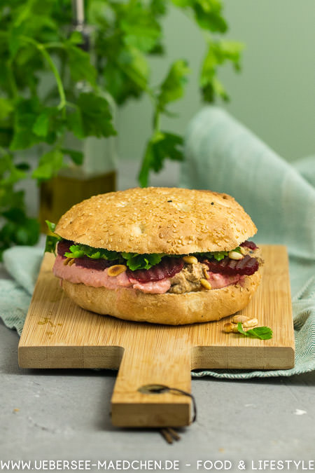 Fladenbrot-Sandwich mit Hummus und rote Bete - ÜberSee-Mädchen