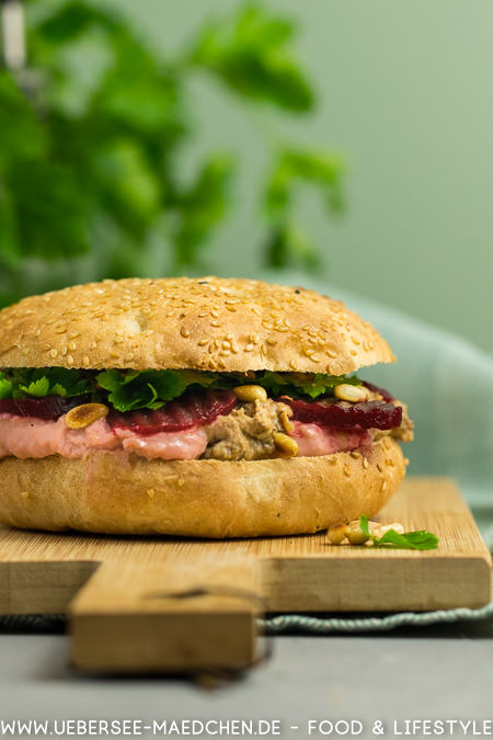 Fladenbrot-Sandwich mit Hummus rote Bete und Olive Rezept von ÜberSee-Mädchen Foodblog vom Bodensee