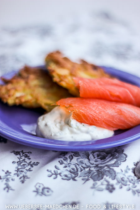 Kartoffelpuffer einfach selbstgemacht mit Quark und Lachs Rezept von ÜberSee-Mädchen Foodblog vom Bodensee