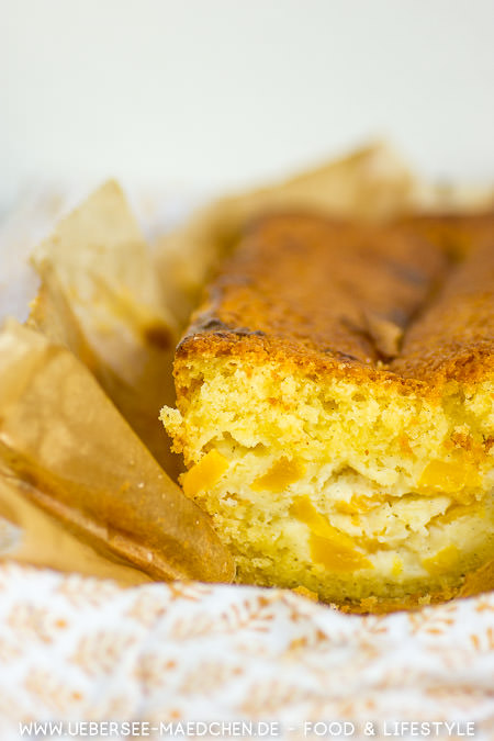 Rührkuchen mit Mango und Schmand einfaches Rezept von ÜberSee-Mädchen Foodblog vom Bodensee