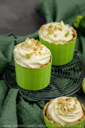 Zucchini-Cupcakes mit Limetten-Creme zum Backen mit Gemüse Rezept von ÜberSee-Mädchen Foodblog vom Bodensee