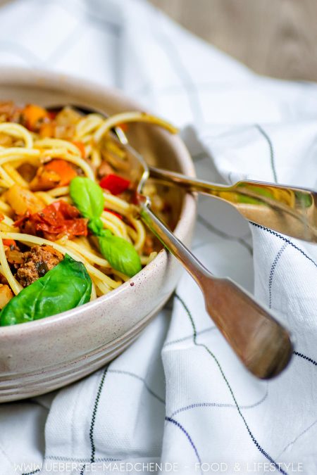 Spaghetti Bolognese schmeckt besser mit viel Gemüse