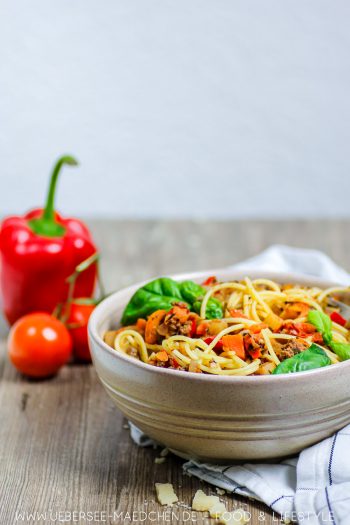 Spaghetti Bolognese mit viel Gemüse Rezept für Lieblingspasta von ÜberSee-Mädchen Foodblog vom Bodensee