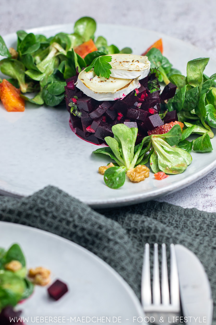 Rote-Bete-Tatar mit Ziegenkäse Feldsalat Rezept von ÜberSee-Mädchen