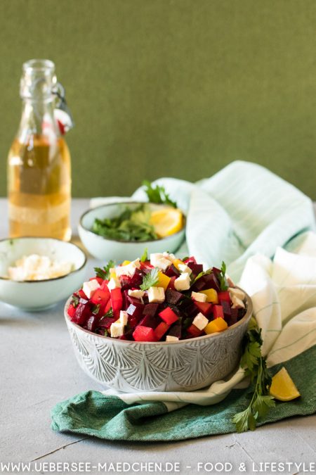Salat mit roter Bete und Feta Petersilie einfaches Rezept
