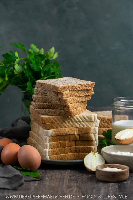 Wenige Zutaten für Semmelknödel aus Toastbrot selbstgemacht schwäbisches Rezept