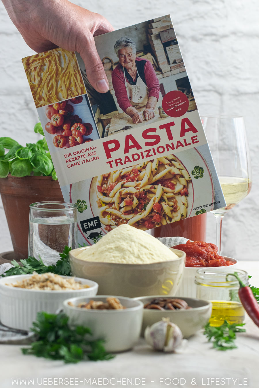 Tagliatelle mit TomatenSardellenSauce Pasta Grannies ÜberSeeMädchen