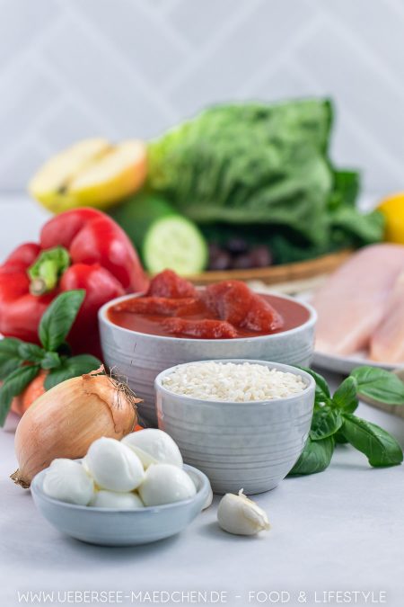 Zutaten für Jamie Olivers Familienessen mit Pesto-Schnitzel Tomatenreis Salat