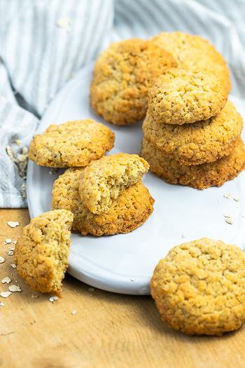 Schwedische Haferflocken-Kekse aus wenigen Zutaten Rezept von ÜberSee-Mädchen Foodblog vom Bodensee Titel