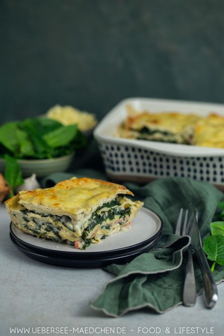 Spinat-Lachs-Lasagne einfaches Rezept mit Béchamelsauce von ÜberSee-Mädchen Foodblog