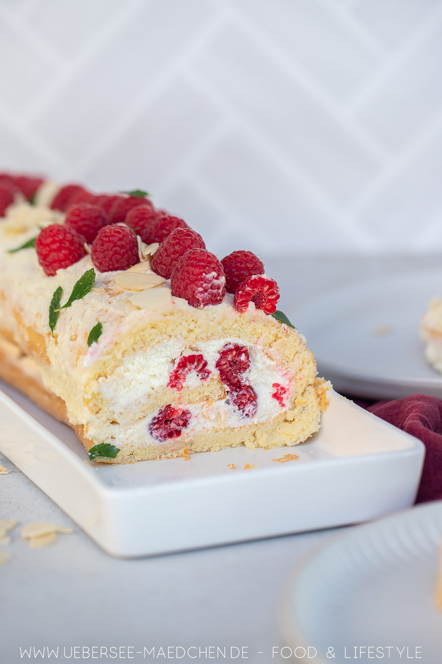 Biskuitrolle mit Himbeeren | Gelingsicheres Rezept von Mama Biskuitrolle mit Himbeeren | Gelingsicheres Rezept von Mama