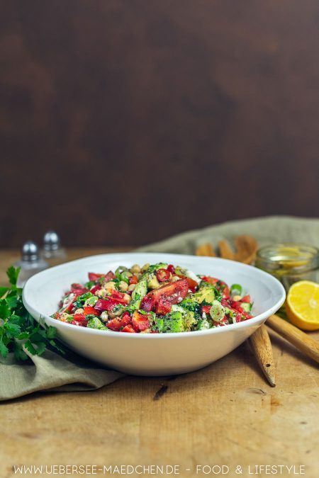 Kichererbsen-Salat mit Avocado Rezept von ÜberSee-Mädchen Foodblog vom Bodensee