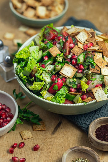 Fattoush Salat Rezept mit Fladenbrot-Chip von ÜberSee-Mädchen Foodblog vom Bodensee
