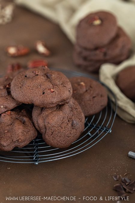 Cookies mit Schokolade und Nüssen Rezept weich schnell einfach
