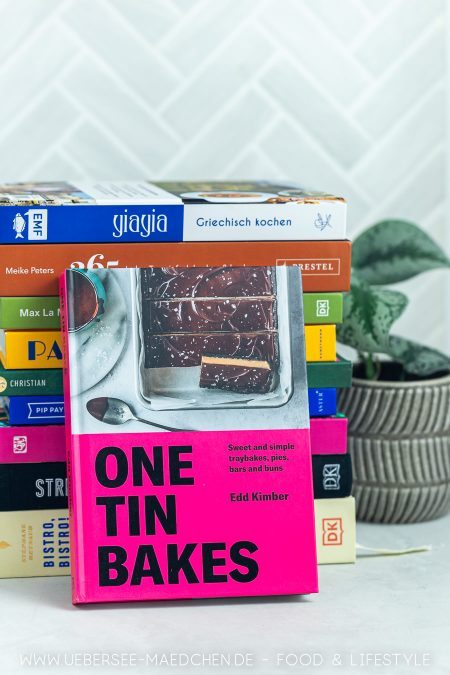 Das Kochbuch "One tin bakes" empfohlen vom ÜberSee-Mädchen