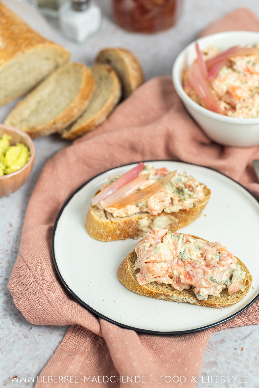 Lachs-Rillettes: Lecker Lachs-Aufstrich auf französisch - ÜberSee-Mädchen