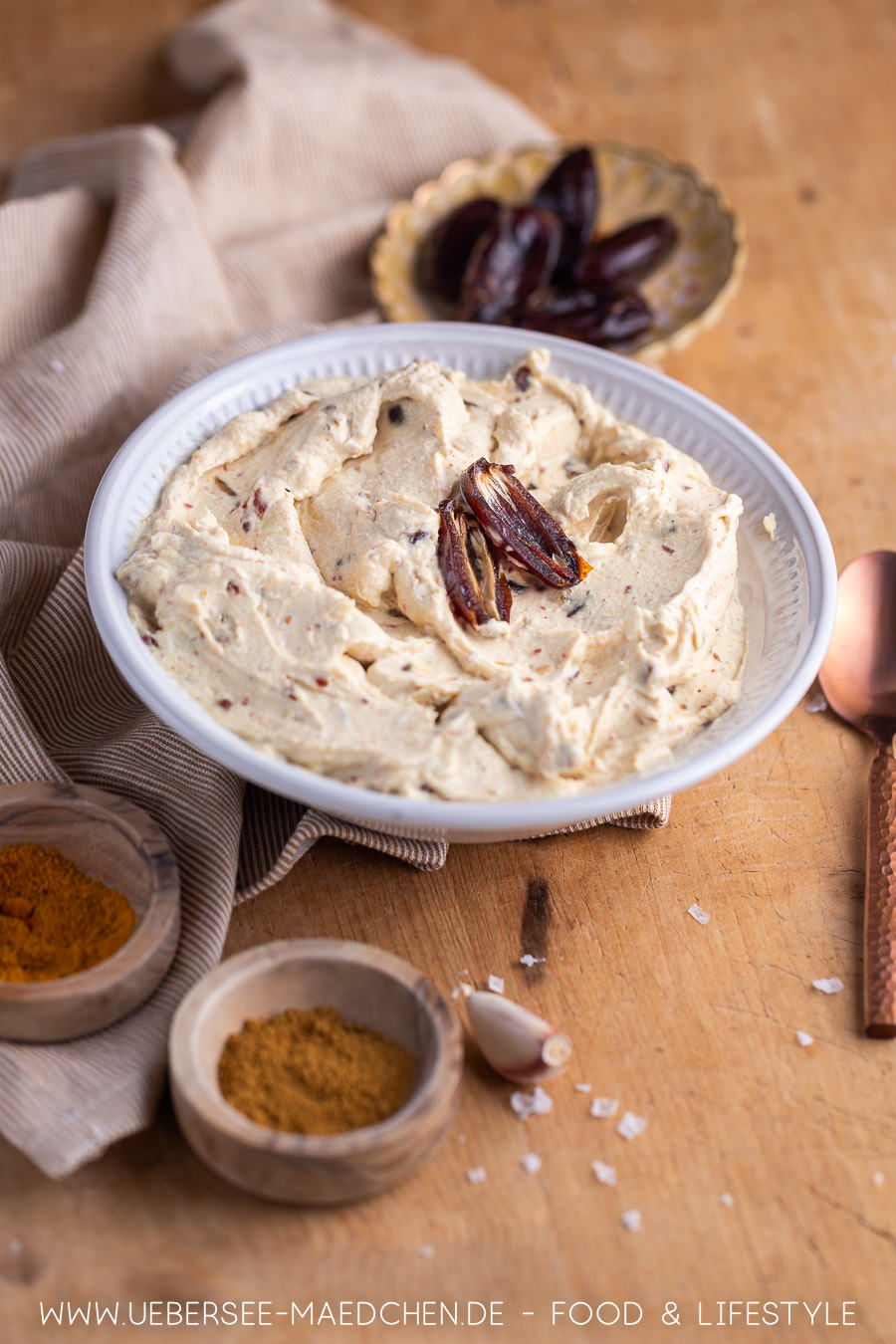 Dattelcreme | der einzig wahre, köstliche Dattel Curry Dip - ÜberSee ...