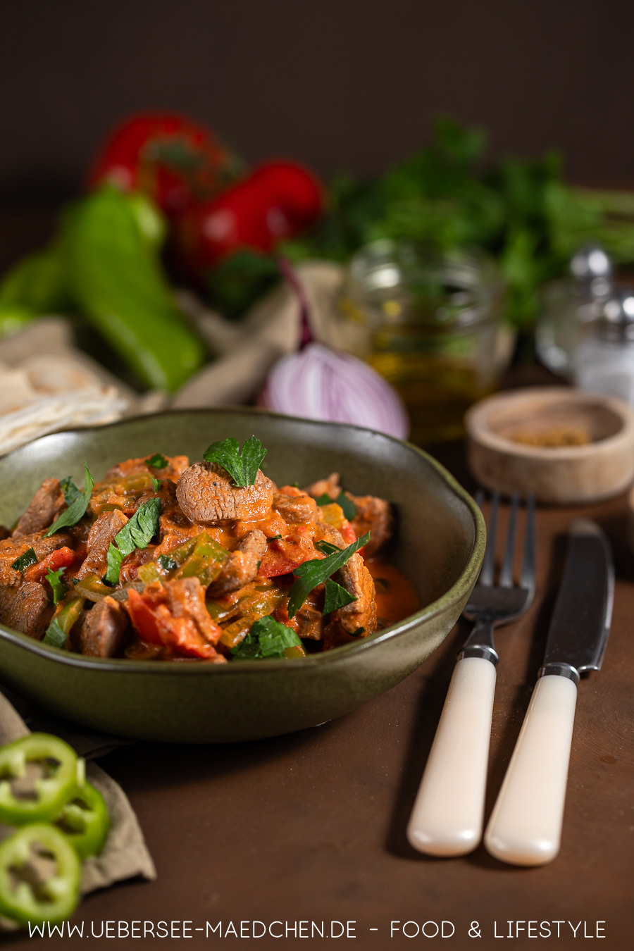 Saç Kavurma: Leckere türkische Pfanne mit Lamm &amp; Paprika