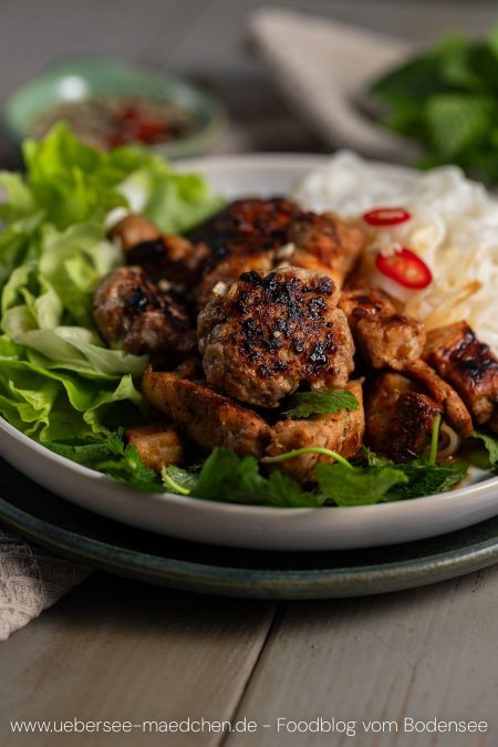 Bun cha Originalrezept aus Vietnam mit Schweinebauch Reisnudeln