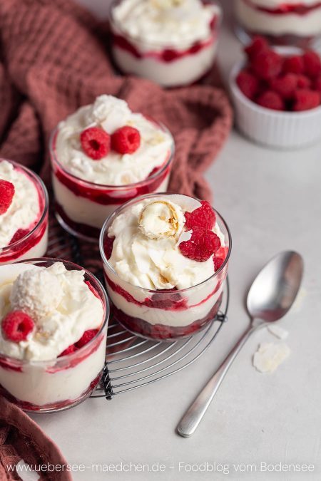 Raffaelo-Dessert Rezept mit Kokos Himbeeren 