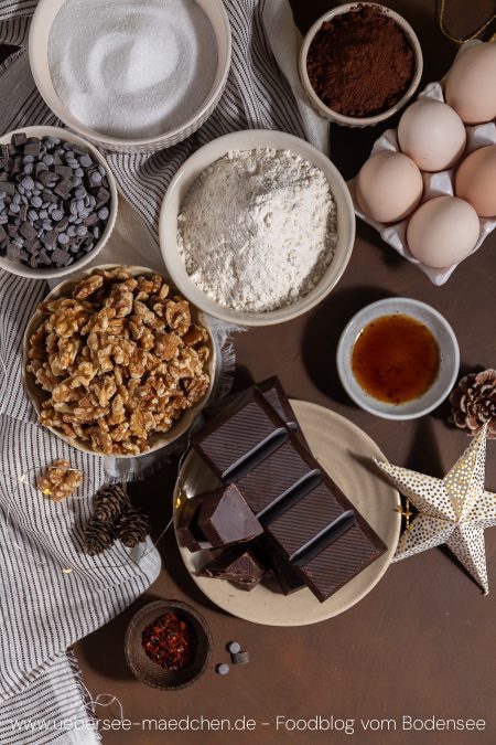 Zutaten für Brownie-Plätzchen vom Blech ohne Ausstechen