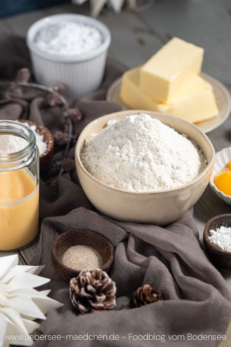 Zutaten für Ausstecherplätzchen mit Eierlikör