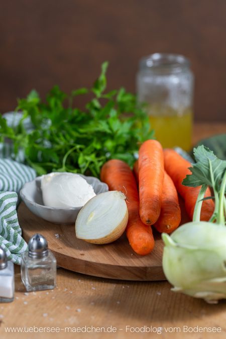 Zutaten für Kohlrabi-Möhren-Gemüse Rezept