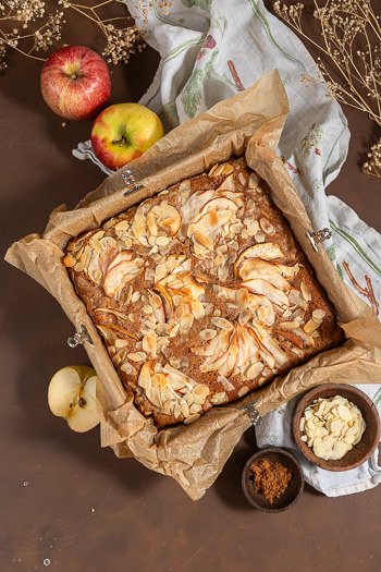 Französischer Apfelkuchen vom Blech mit viel Apfel Rezept von ÜberSee-Mädchen Foodblog vom Bodensee