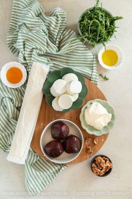 Zutaten für Blätterteigtarte mit rote Bete Ziegenkäse Walnüsse Rucola