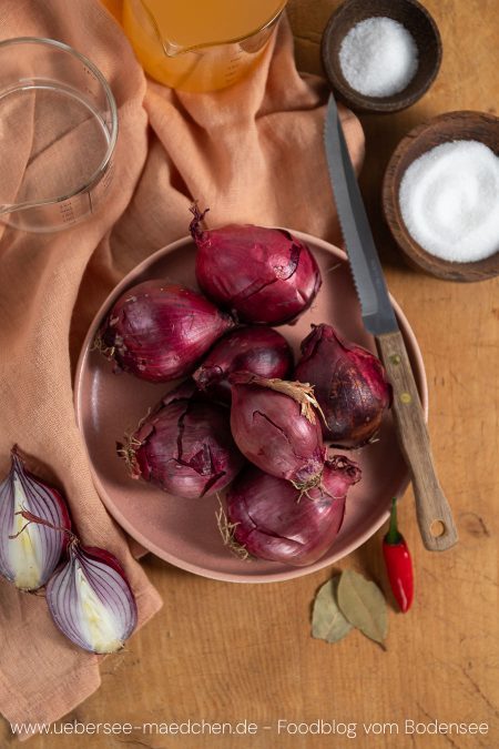 Zutaten für schnell gepickelte Zwiebeln