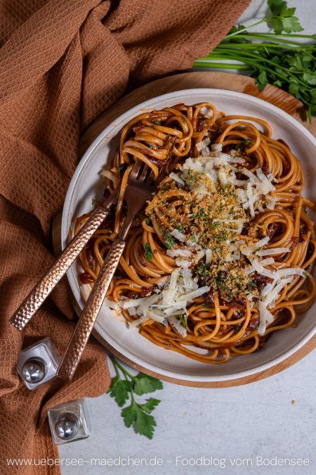 Zwiebelpasta mit karamellisierten Zwiebeln Rezept von ÜberSee-Mädchen Foodblog vom Bodensee