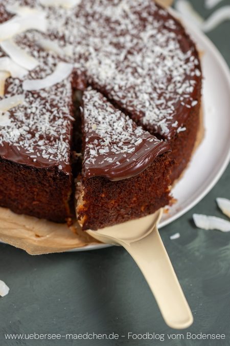 Rührkuchen Kokos mit Schokoglasur